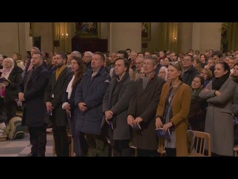 Notre Dame holds first public mass since catching fire in 2019