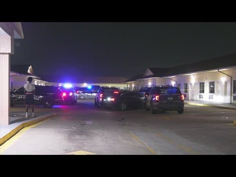 New photo of clown-masked gunman released following deadly shooting along Gulf Freeway