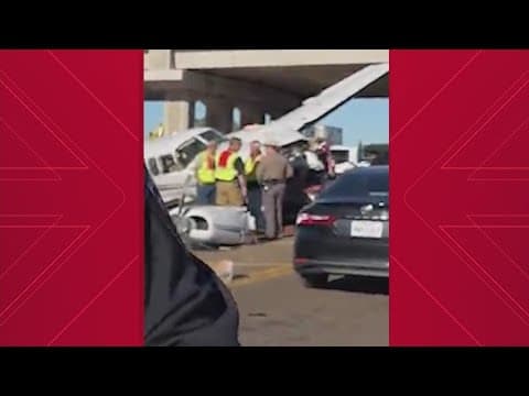 Plane crashes with 3 cars in Victoria, TX, Wednesday afternoon