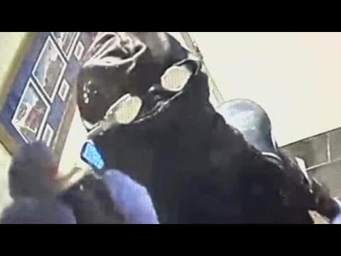 Scuba-clad thief robs Disney Springs restaurant, then swims away