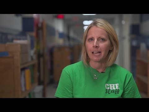 North Texas teacher packs up classroom for the final time