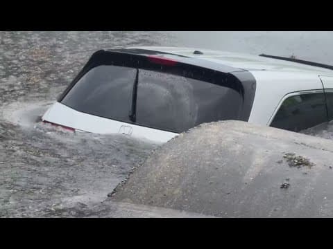 Family rescued from car sinking into Metairie canal