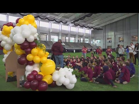 Commanders encourage young kids to read | The Night Cao