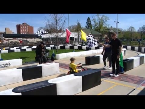 Reigning Indy 500 champ helps Children's Museum of Indianapolis get ready for May