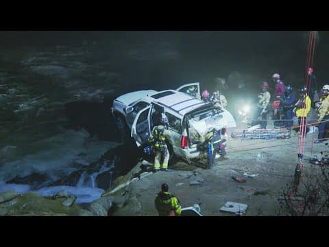 Man rescued from SUV after driving over La Jolla Cove cliff
