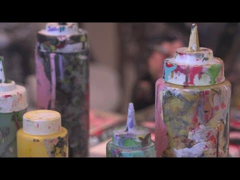 Woman keeps painting well into her old age, contributing to her longevity