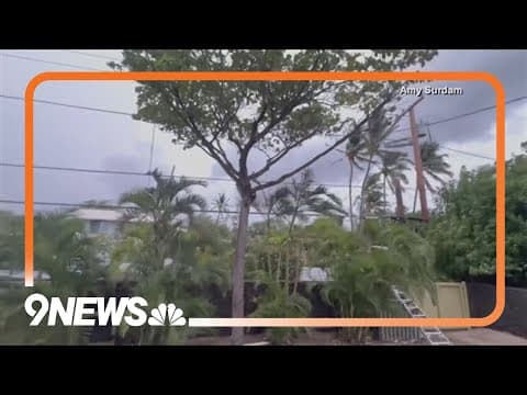Hurricane Hone moves slowly away from Hawaii
