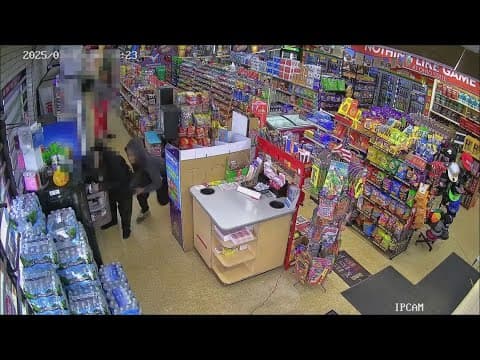 Video shows man accused of stealing bag of money from Brink's truck driver