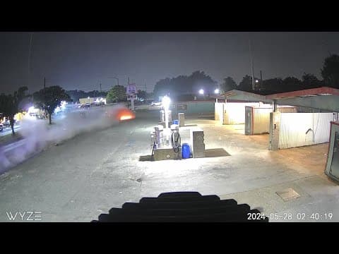 Houston chase: 2 dead, 2 badly injured in rollover crash on Broadway