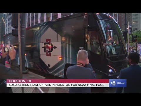 SDSU Aztecs arrive in Houston in preparation for Final Four