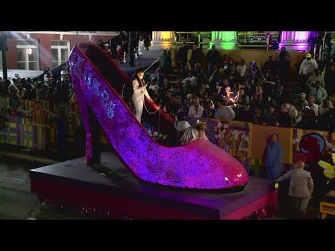 Krewe of Muses Parade Coverage | Honorary Muse actress Rutina Wesley