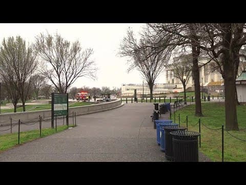 Kiosk fire near Lincoln Memorial sends man to hospital