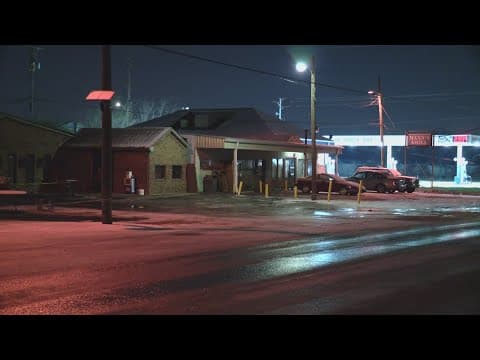 Fire damages Mann's Grill on Indy's near southwest side