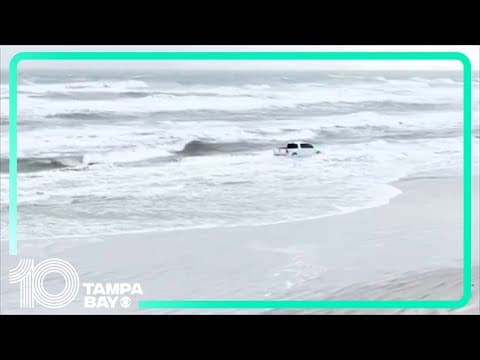 New York man arrested after driving truck into ocean in Florida