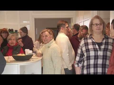 Beloved Connecticut mail carrier who retired after 38 years is surprised with neighborhood party