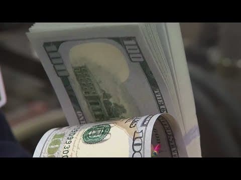 DC financial advisor urges millennials to stay calm amid market turmoil