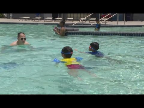 Houston families flock to city pools Memorial Day weekend