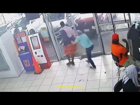 Video shows thieves snatch envelope full of cash from 80-year-old woman in Midtown