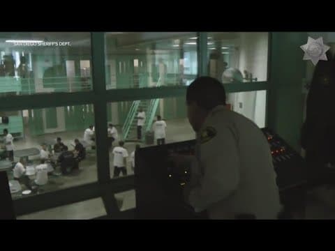 Fugitive in Tijuana murder had plastic surgery, facial implants