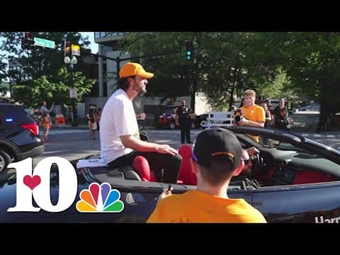 'Overwhelmed' | Coach Tony Vitello prepares to lead parade in downtown Knoxville