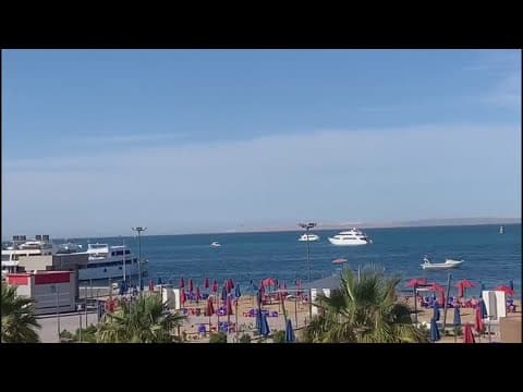 39 rescued from submarine in Red Sea