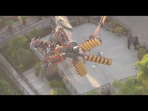 Riders stuck in the air for two hours after Knott's Berry Farm ride suddenly stops