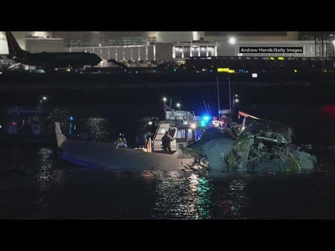 DC plane, helicopter crash 4:30P update | Investigation into cause underway as recovery continues