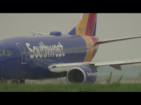 Poll: Americans' confidence in aviation slips, though most still believe flying is safe