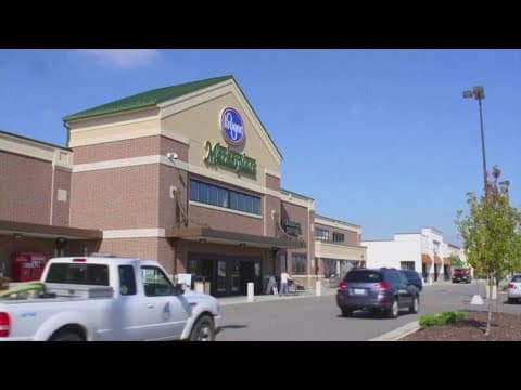 Albertsons gives up on Kroger merger and sues the grocery chain for failing to secure deal