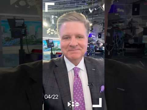 Grab the umbrella! Rain is in the North Texas forecast this week.