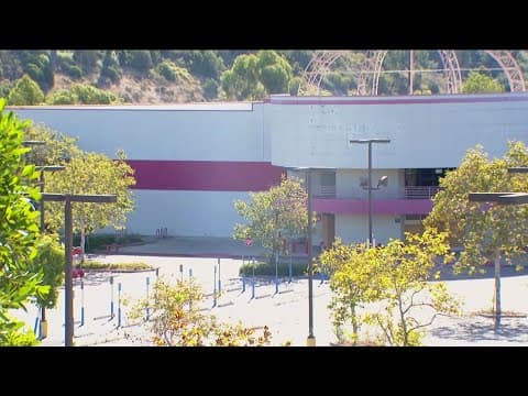 What’s going on with the vacant Fry’s Electronics in Murphy Canyon?