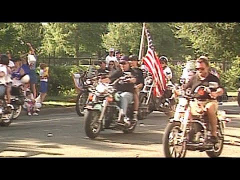 Motorcyclists ride for freedom in Highland Park parade (1994)