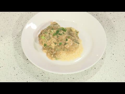 Back in the kitchen with Chef Kev: Smothered chicken and gravy recipe