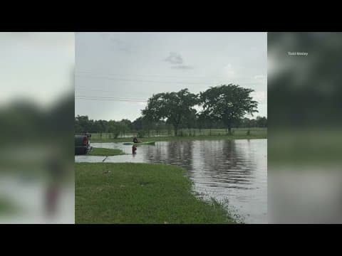 Norman, Oklahoma man goes kayaking down town's flooded roads