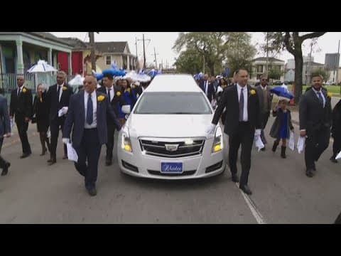 More than 1,100 people gather to pay respects to Edgar 'Dooky' Chase III