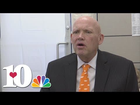 Lawmakers work to offer students free meals