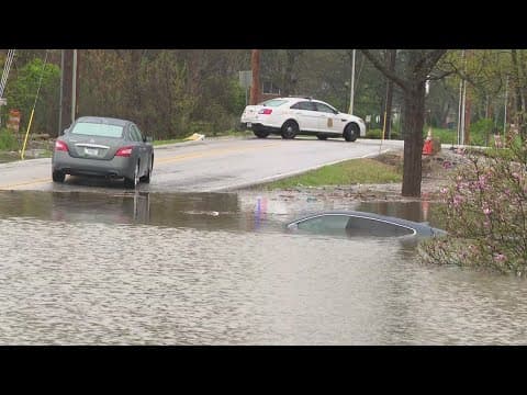 Intense flooding in central Indiana leaves many stranded in water, city leaders say faulty storm dra