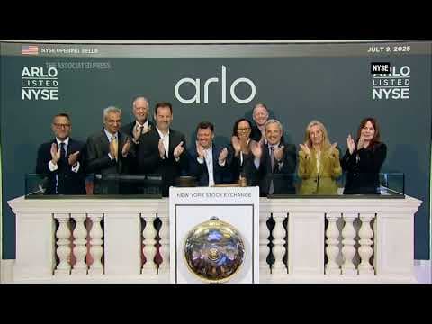 Stocks open higher on Wall Street as trade talks press on