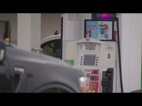 Man shot to death outside northwest Houston gas station, police say