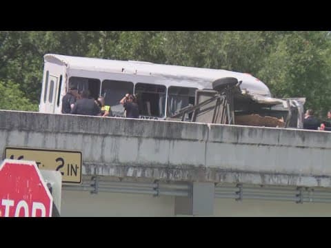 Two killed, five injured in highway accident in San Antonio, officials say