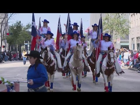 Houstonians pack downtown for annual rodeo parade