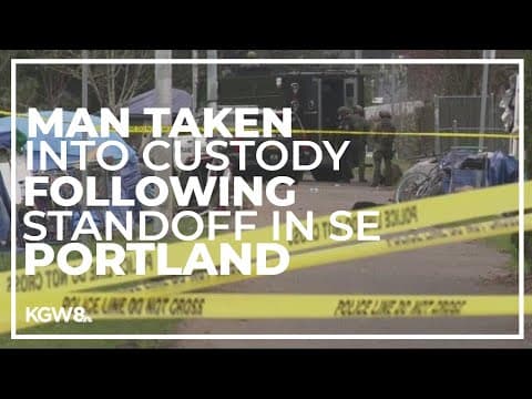 Suspect surrenders after negotiating with police