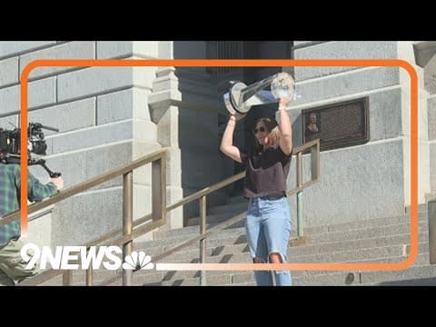 Colorado hockey player shows off Walter Cup at state capitol
