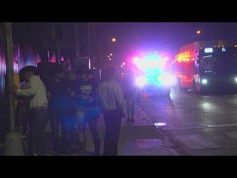 2 people stabbed at flea market in N. Harris County, sheriff's office says