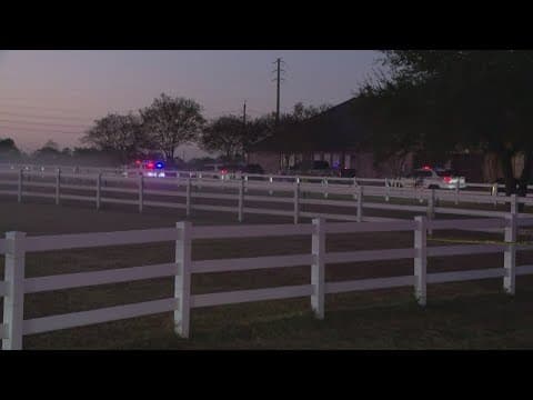 Teen found dead in barn in Stone Creek neighborhood, Harris County deputies say