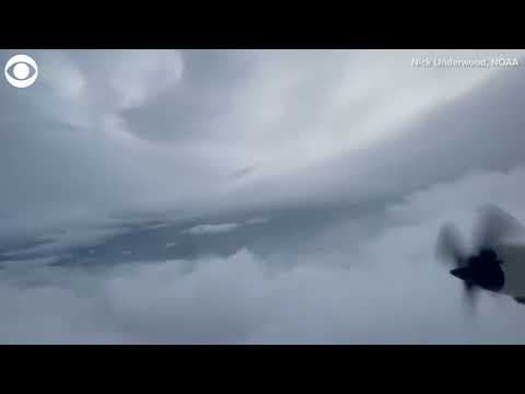 Hurricane hunters fly into the eye of Hurricane Ian