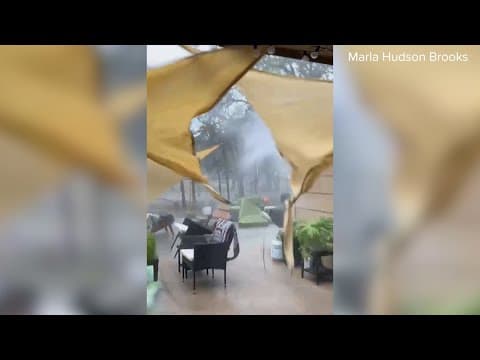 Strong winds rip through North Texas amid storms Monday