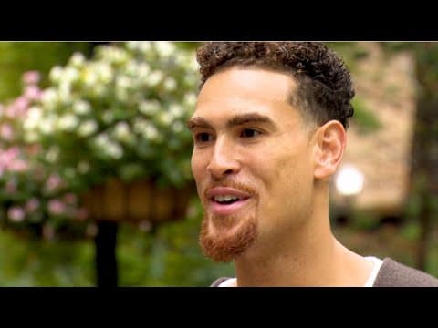 Mavs center Dwight Powell explains how poetry became his first passion