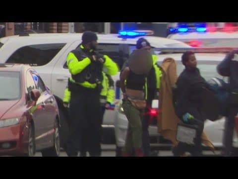 2 detained after Northwest DC barricade response, police say
