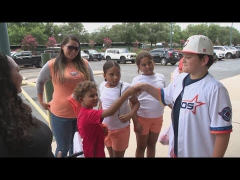11-year-old brings dozens of foster families to an Astros game for a magical afternoon